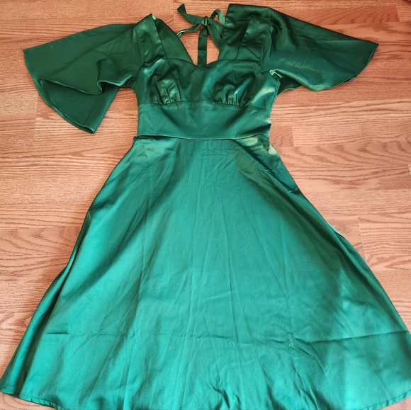 NWT Voodoo Vixen Elegant Green Dress, Size M - Picture 3 of 10
